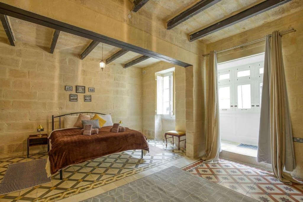Chic, Stylish & Spacious Flat In Central Valletta Exterior photo