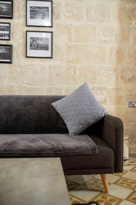 Chic, Stylish & Spacious Flat In Central Valletta Exterior photo