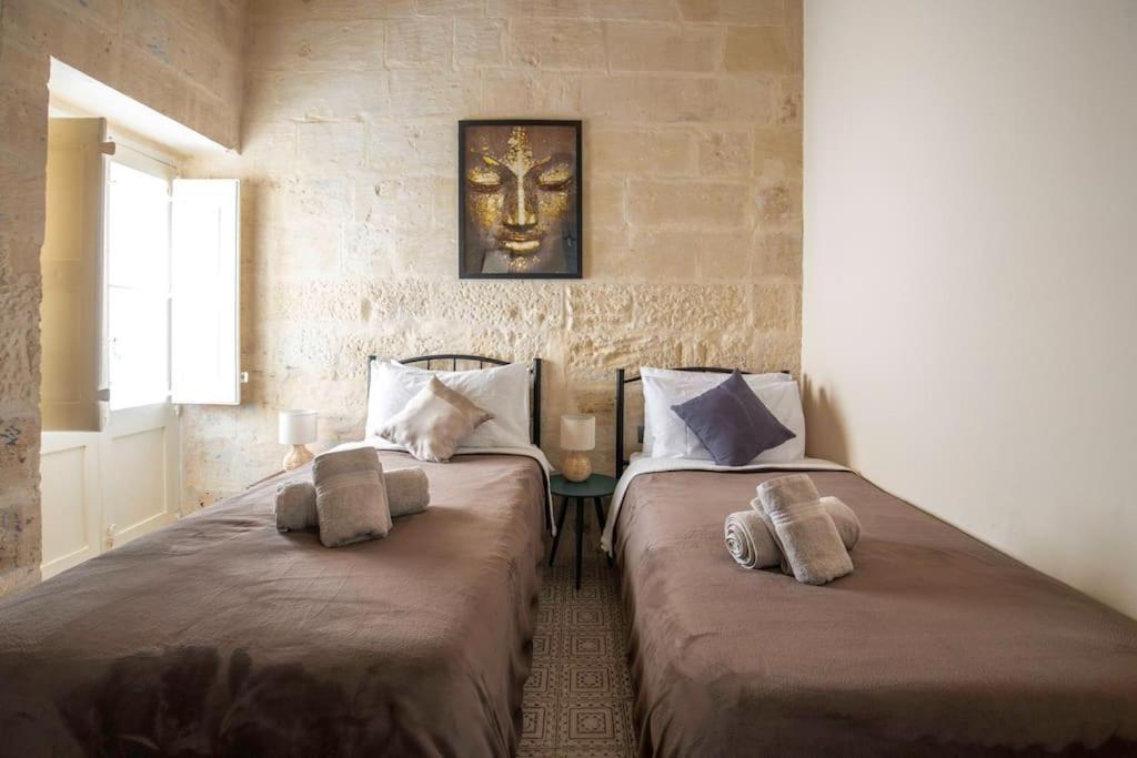 Chic, Stylish & Spacious Flat In Central Valletta Exterior photo