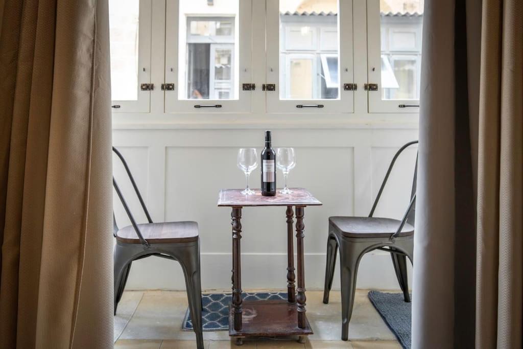 Chic, Stylish & Spacious Flat In Central Valletta Exterior photo