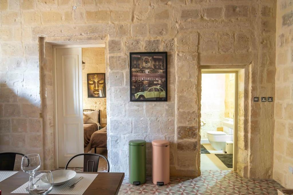 Chic, Stylish & Spacious Flat In Central Valletta Exterior photo