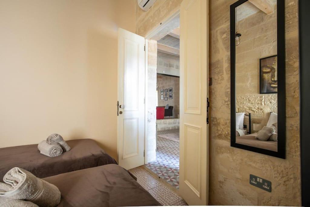 Chic, Stylish & Spacious Flat In Central Valletta Exterior photo