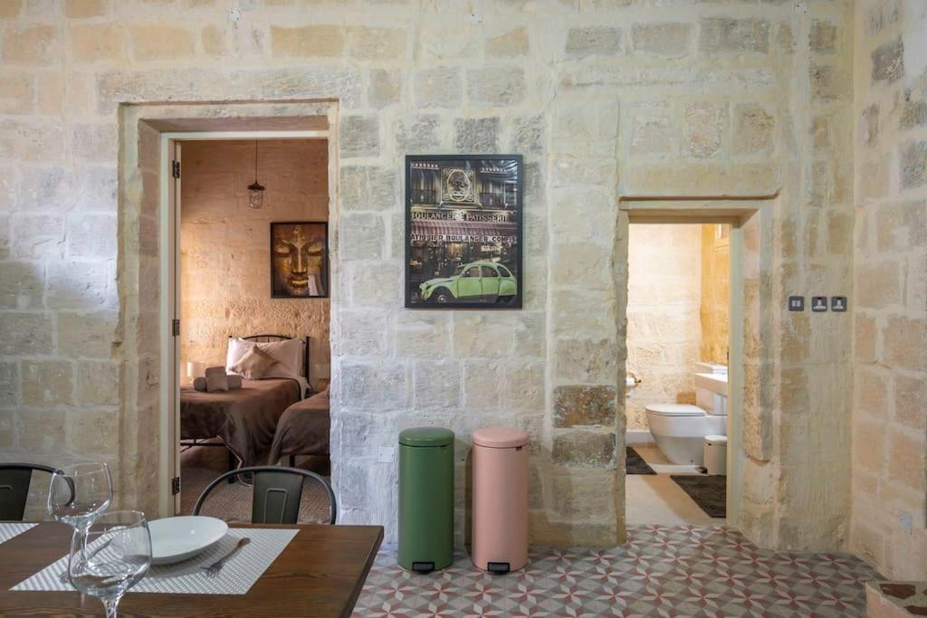 Chic, Stylish & Spacious Flat In Central Valletta Exterior photo