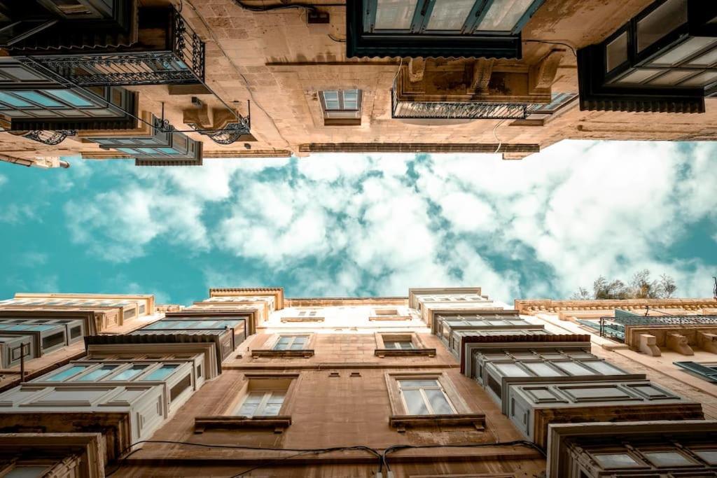 Chic, Stylish & Spacious Flat In Central Valletta Exterior photo